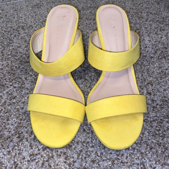 Bright yellow wild diva heels - Picture 1 of 4